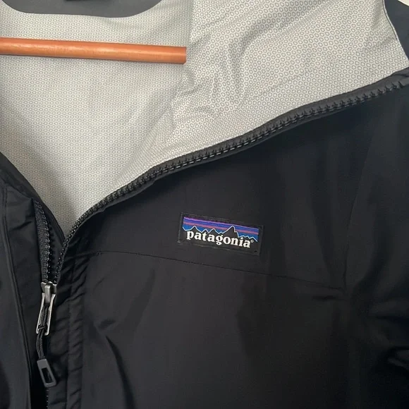 PATAGONIA Women's Torrentshell Jacket